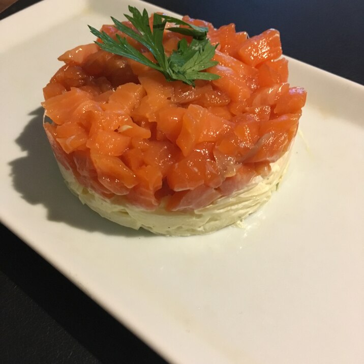 サーモンとオニオンマヨのタルタル